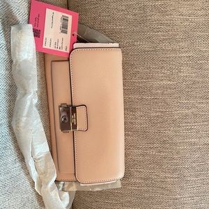 NWT Kate Spade Crossbody Wallet!